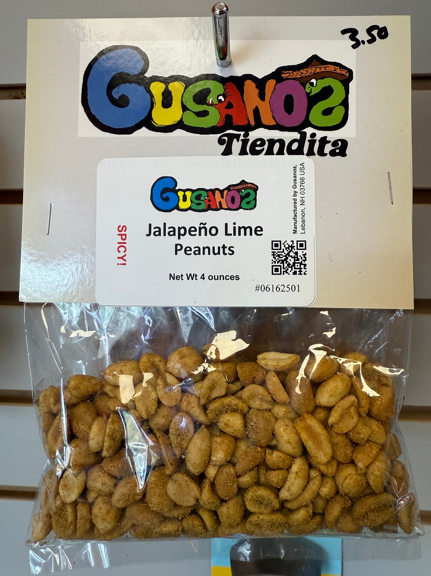Gusanoz Jalapeno Lime Peanuts 4 oz.